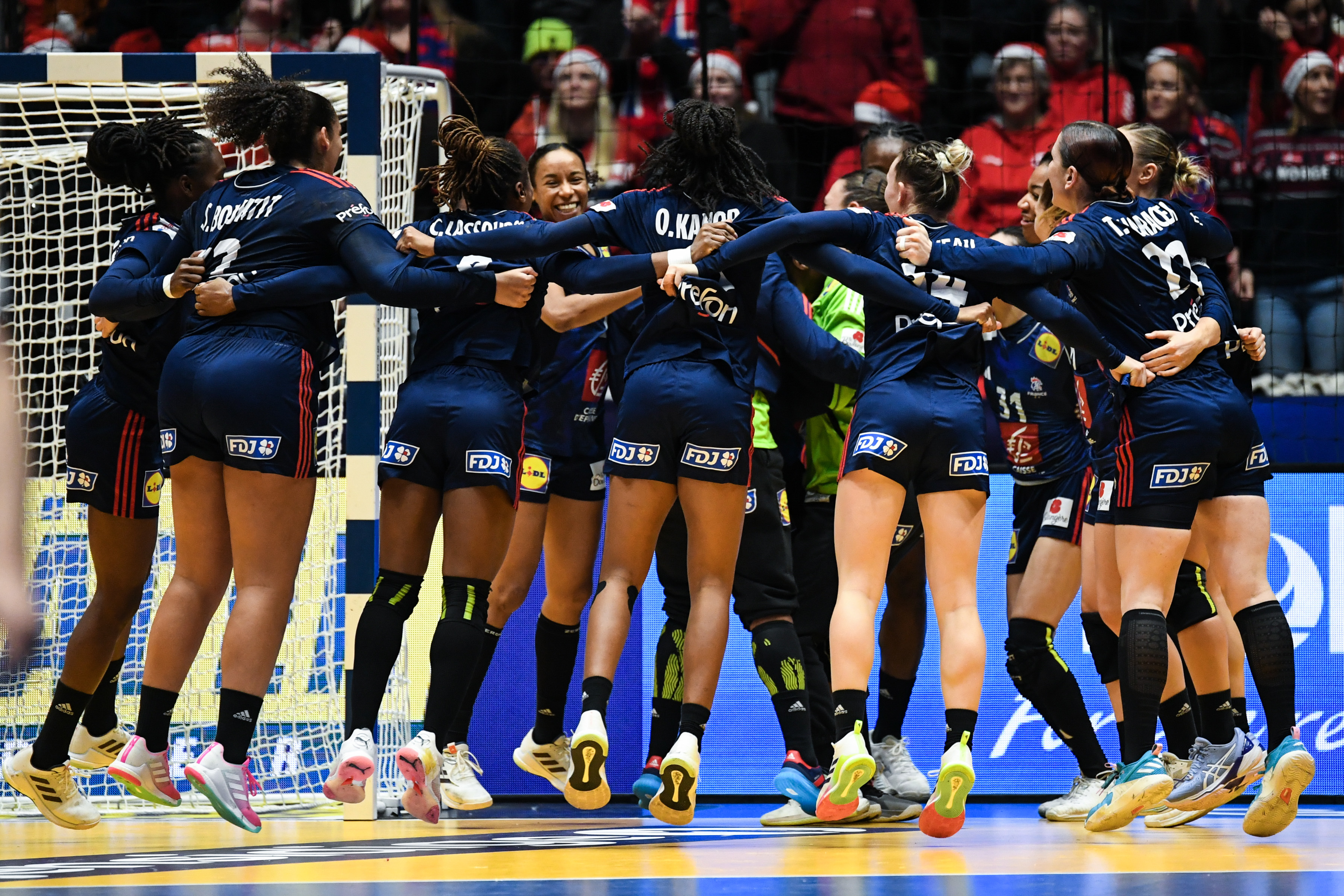 La France bat la République Tchèque et rejoint les demi-finales