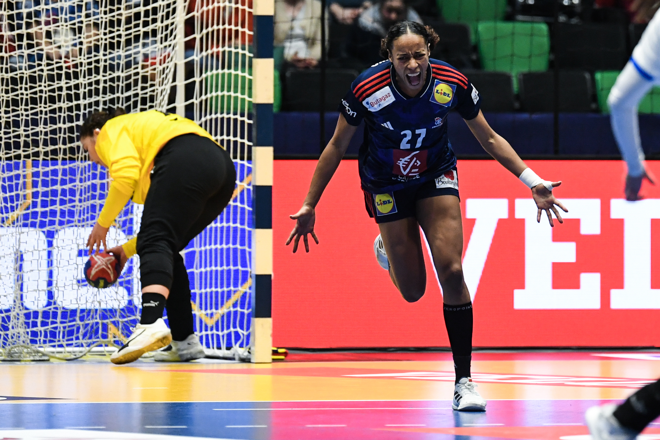 La France joue sa place en finale face à la Suède