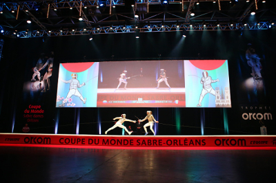 Orléans épicentre du sabre mondial