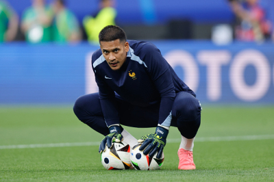 Joyeux anniversaire Alphonse Areola