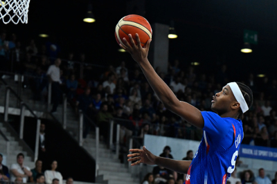 Les bleus s'imposent face à la Grande-Bretagne
