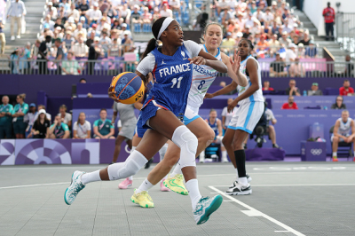 Joyeux anniversaire Myriam Djekoundade