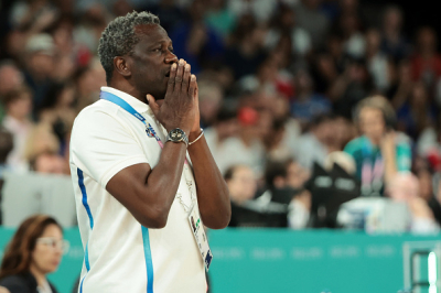 Un dernier match et une lourde défaite pour les bleues