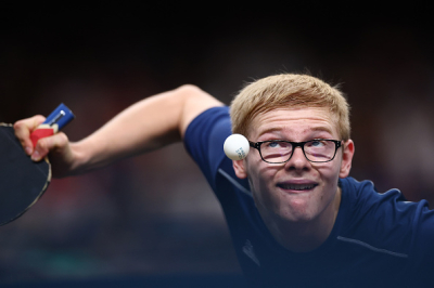 Tomokazu Harimoto stoppe Félix Lebrun en quart de finale