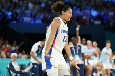 Au forceps, la France bat la Turquie