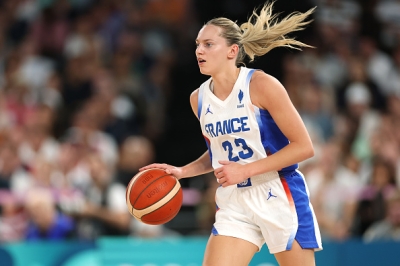 Sans pitié, la France étrille les Philippines pour lancer sa quête vers le Mondial