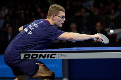 Alexis Lebrun impuissant face à Wang Chuqin