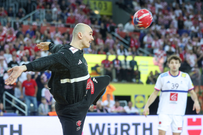 Les Bleus à une marche du tour principal face à l'Ukraine