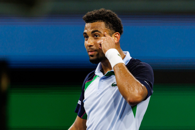 Arthur Fils fait tomber Frances Tiafoe après un super combat