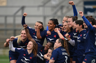 Les bleues assurent leurs débuts face à l'Irlande