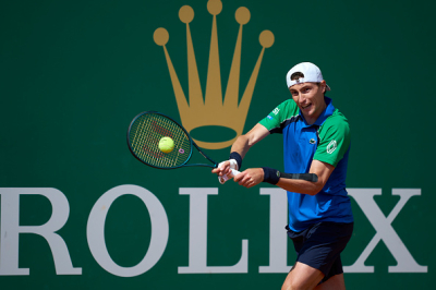 Diminué, Ugo Humbert prend la porte d'entrée