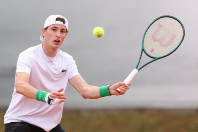 Fabian Marozsan surprend Ugo Humbert