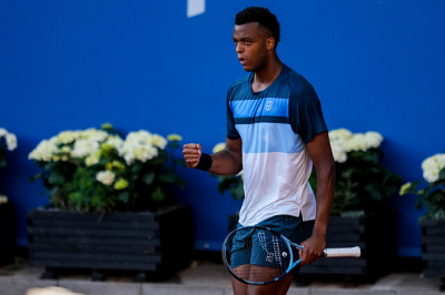 Giovanni Mpetshi Perricard solide face à Luca Nardi