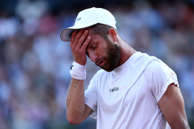 Corentin Moutet stoppé par Daniil Medvedev