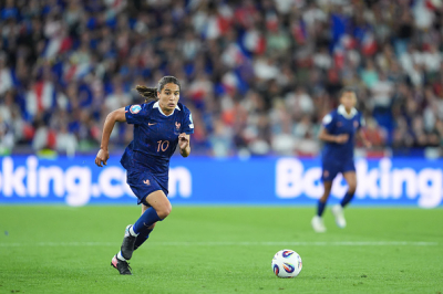 Amel Majri annonce sa retraite internationale