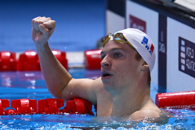 Léon Marchand s'offre un nouveau titre sur 400 m 4 nages