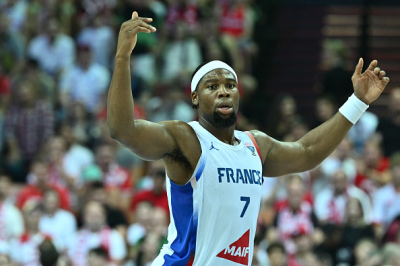 La France réagit et s'impose face à la Pologne