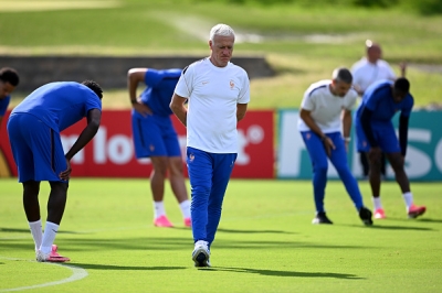 Didier Deschamps rentre en France après la disparition de sa maman