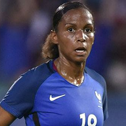 Marie-Laure Delie, footballeuse de l'équipe de France