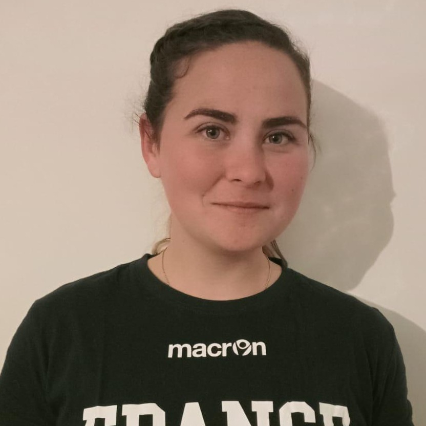 Anaisie Bugna, softballeuse de l'équipe de France